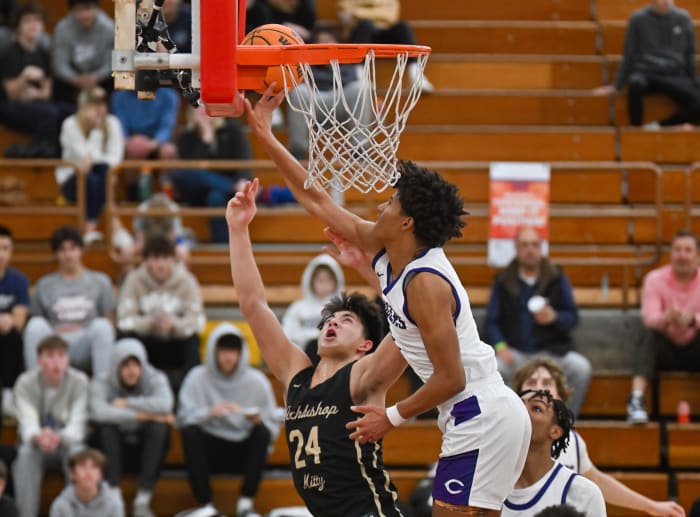 Archbishop Mitty vs Carlsbad Torrey Pines Holiday Classic December 29, 2023 Photo-Justin Fine78